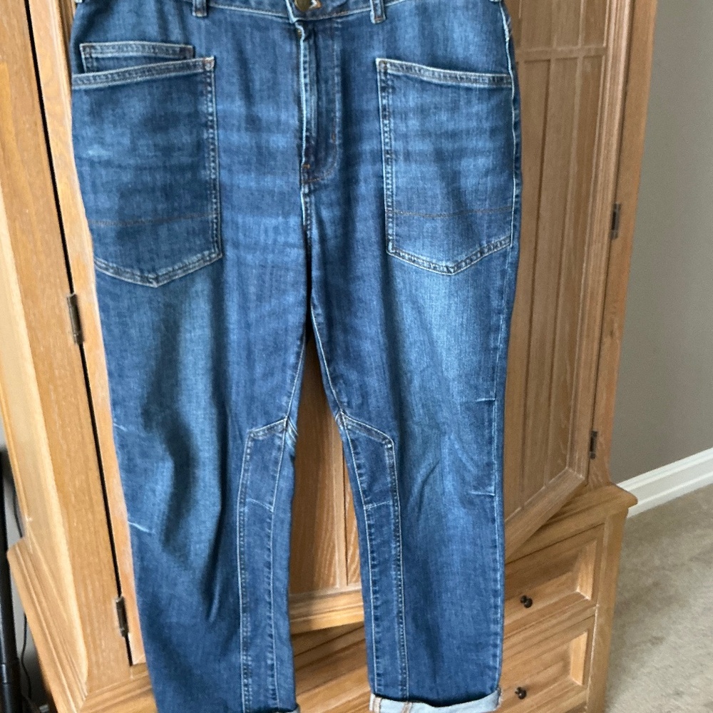PILCRO WANDERER RELAXED JEAN.  FROM ANTHROPOLOGY size 31